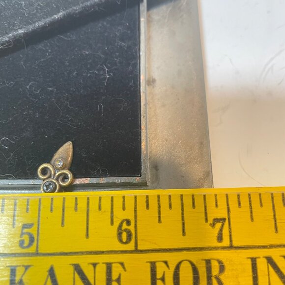 Antique-Style Gold Metal & Mother of Pearl Picture Frame with Pink Gem Accents 6 - Picture 8 of 9